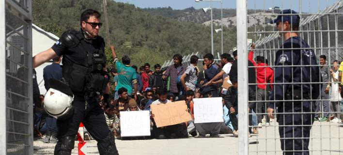 Σε εξέλιξη μεγάλη επιχείρηση της ΕΛΑΣ στη Μόρια της Μυτιλήνης- Συλλήψεις και έλεγχος παράνομων μεταναστών